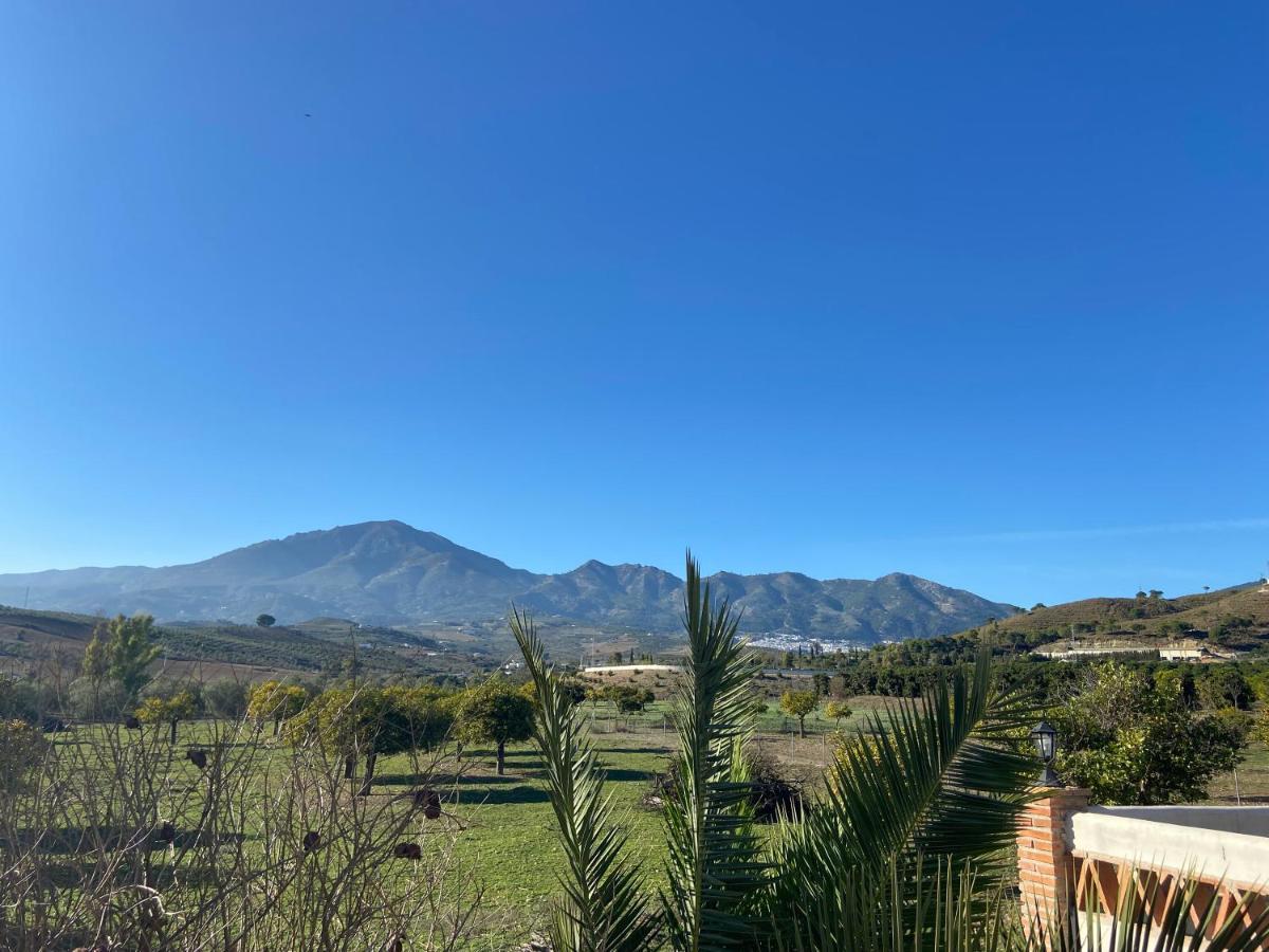 Spacious Villa With Exceptional Views In Malaga Casarabonela Екстериор снимка