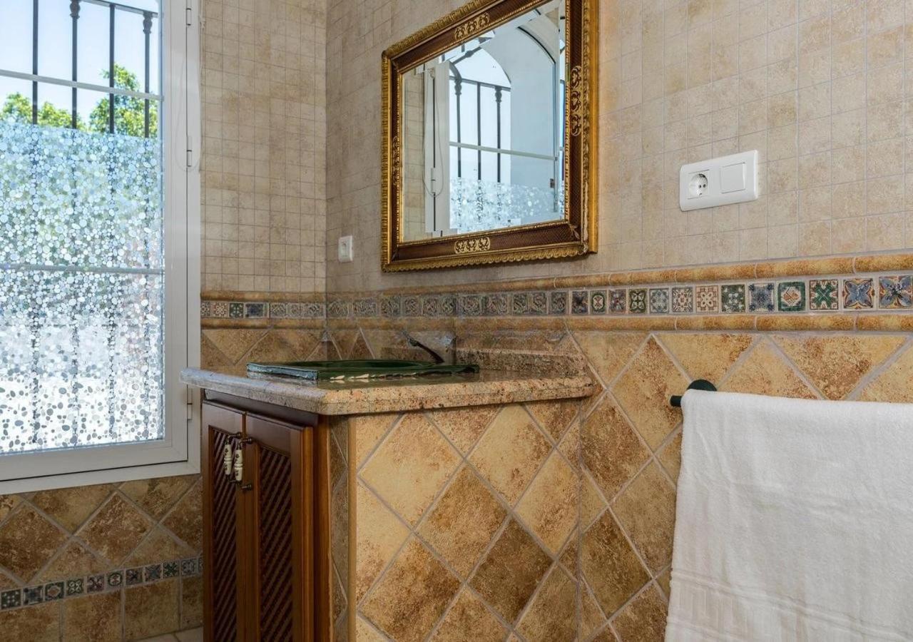 Spacious Villa With Exceptional Views In Malaga Casarabonela Екстериор снимка