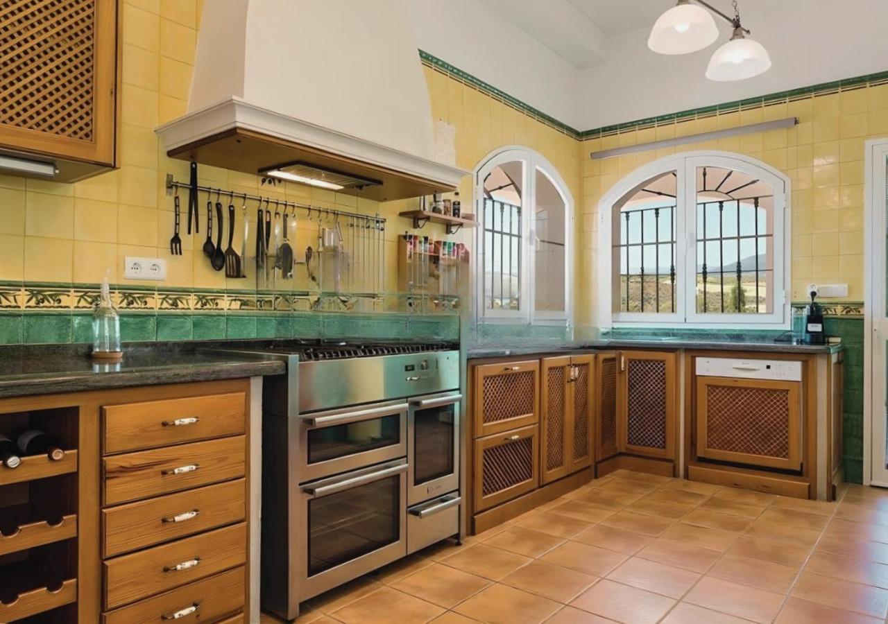 Spacious Villa With Exceptional Views In Malaga Casarabonela Екстериор снимка